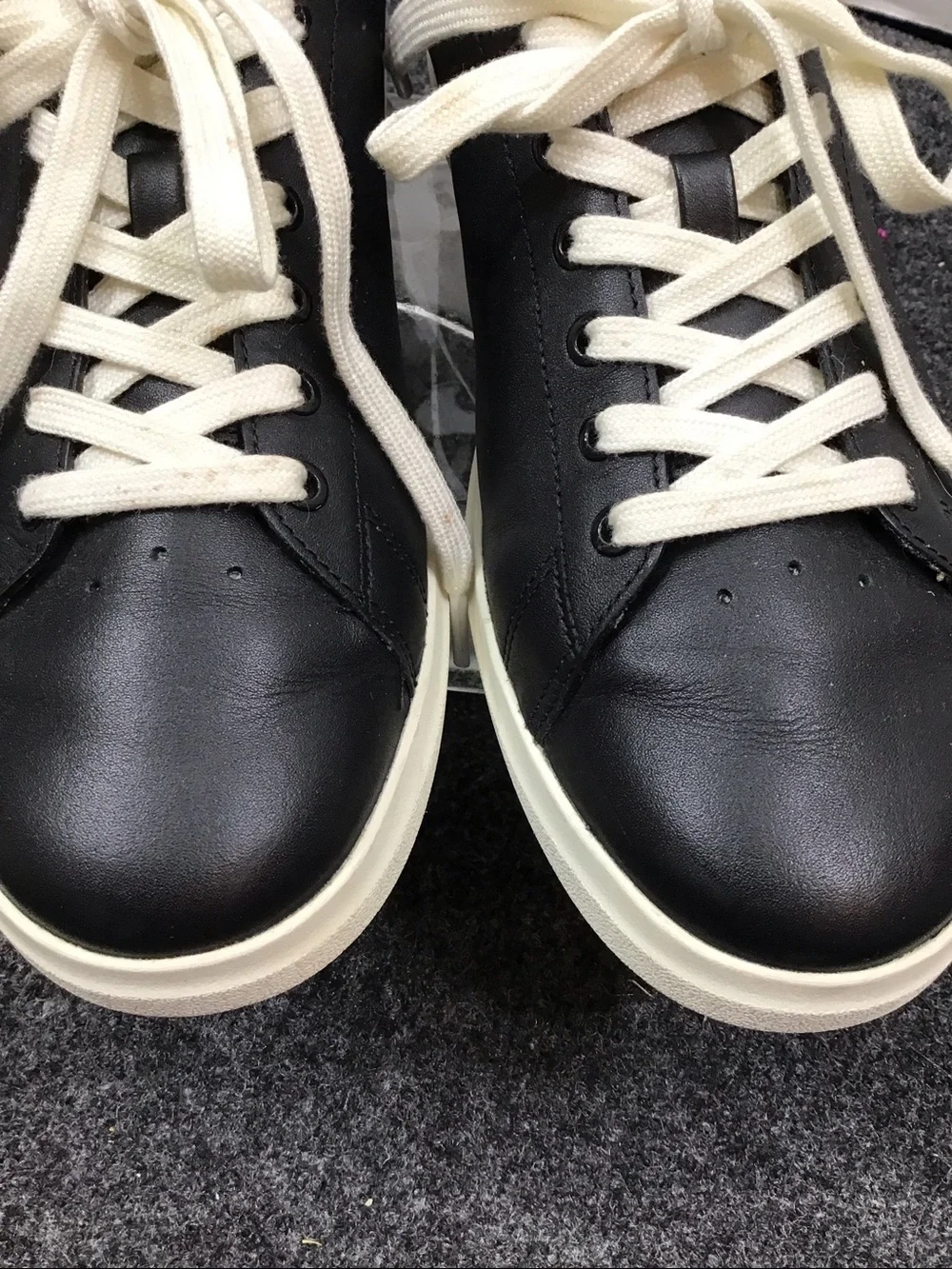 Tory Burch Black Leather Howell Low-Top lace up Sneakers 10M